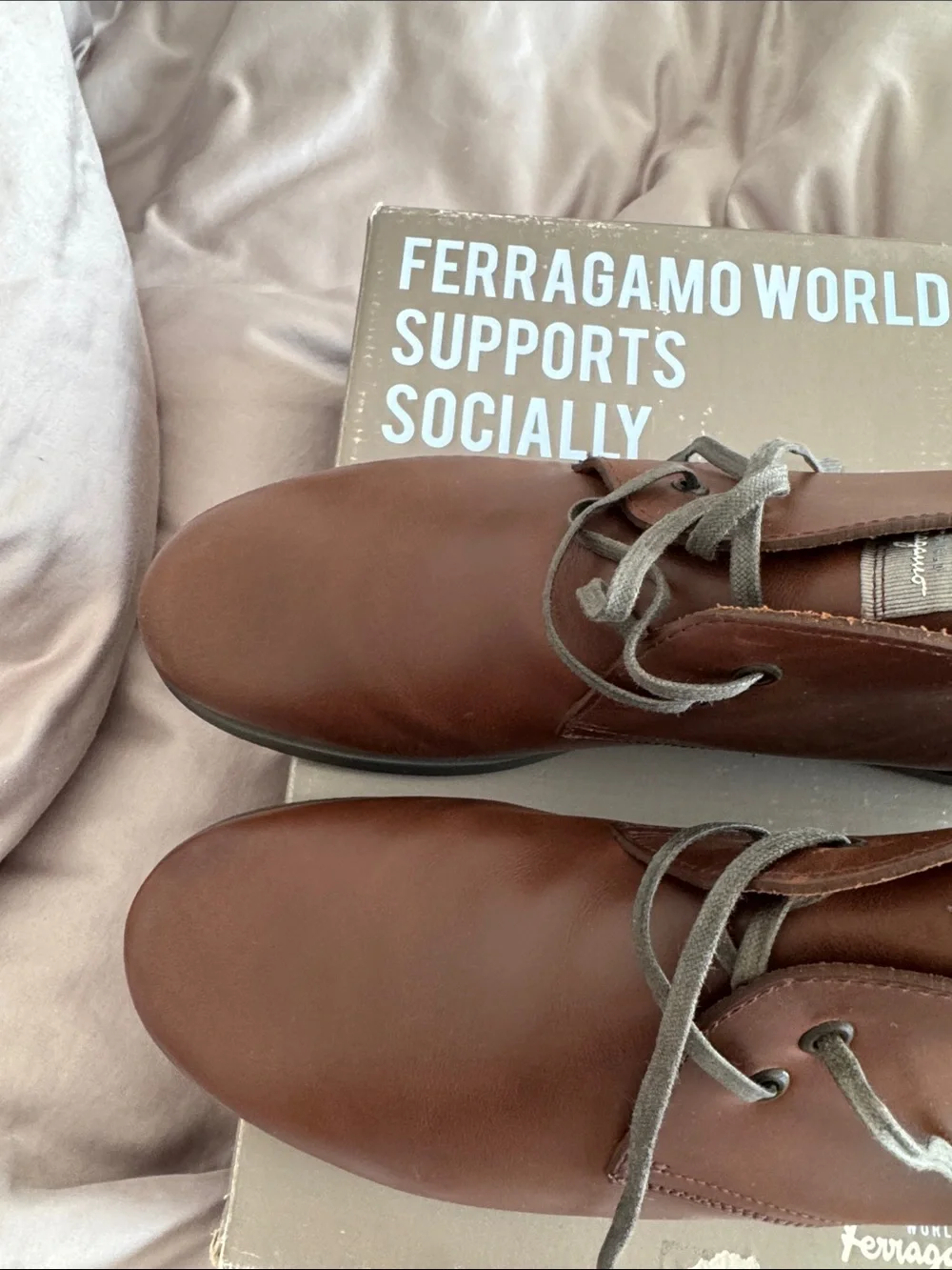 Salvatore Ferragamo Men's Chestnut Brown Leather Chukka Boots